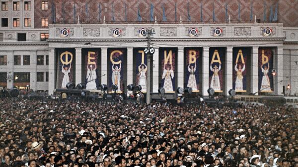 Открытие VI Всемирного Фестиваля молодежи и студентов в Москве 28 июля 1957 года