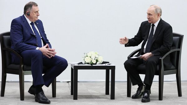 Президент РФ Владимир Путин и президент Республики Сербской Милорад Додик во время встречи в Казани