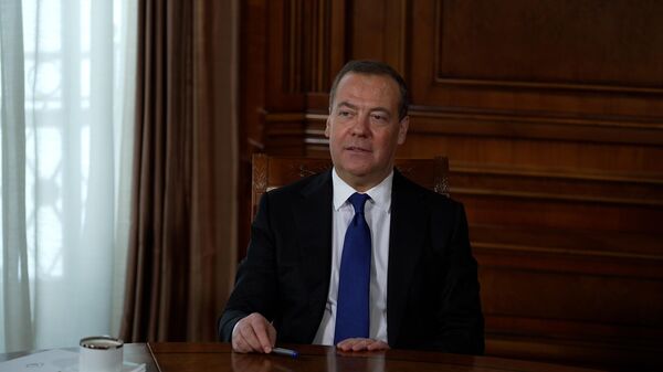 Медведев о том, кем в истории Украины останется Зеленский