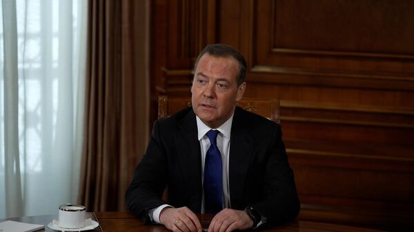 Медведев: Одесса, возвращайся домой, мы заждались