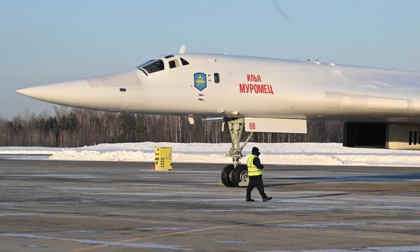 Модернизированный стратегический ракетоносец Ту-160М Илья Муромец