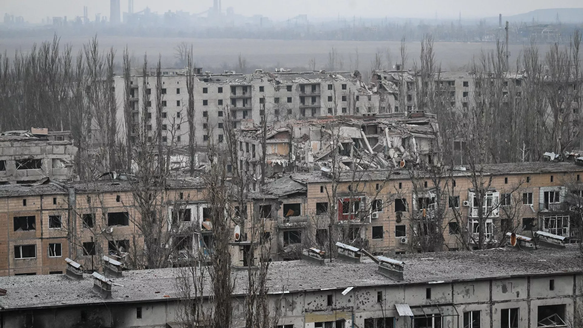 Поврежденные в ходе боев здания квартала Юбилейный в Авдеевке - РИА Новости, 1920, 29.02.2024