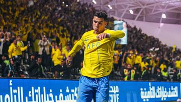 псж аль наср. аль наср аль раед матч. криштиану роналду 2023. аль наср эмблема. роналду аль наср.