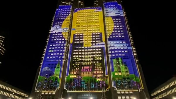 Крупнейшее в мире световое шоу на здании мэрии Токио