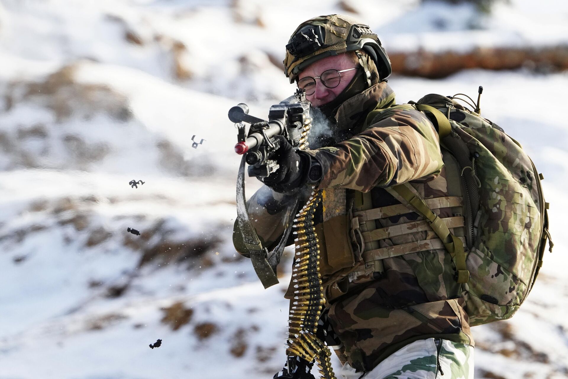 Французский военный во время учений Французский военный во время учений - РИА Новости, 1920, 13.11.2025