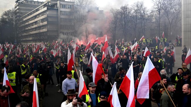 Протест фермеров перед Сеймом Польшив в Варшаве