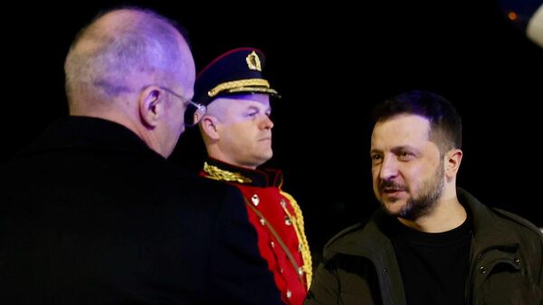 Президент Украины Владимир Зеленский и глава албанского МИД Игли Хасани 