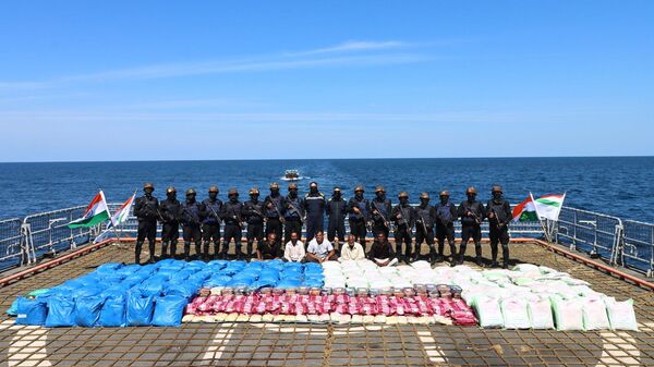 Наркотики, изъятые в результате перехвата ВМС Индии судна в Аравийском море 