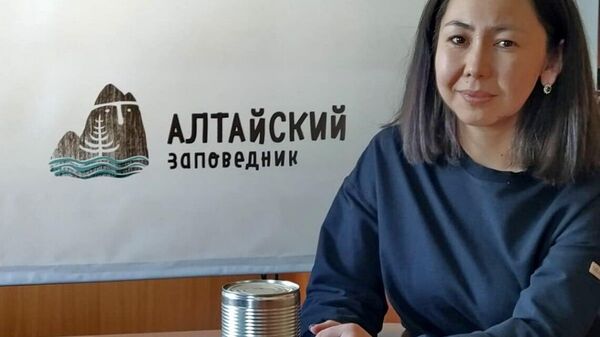Сотрудница Алтайского заповедника изготовила окопные свечи для участников СВО