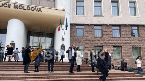 Эвакуация из здания парламента Молдавии в Кишиневе. 28 февраля 2024