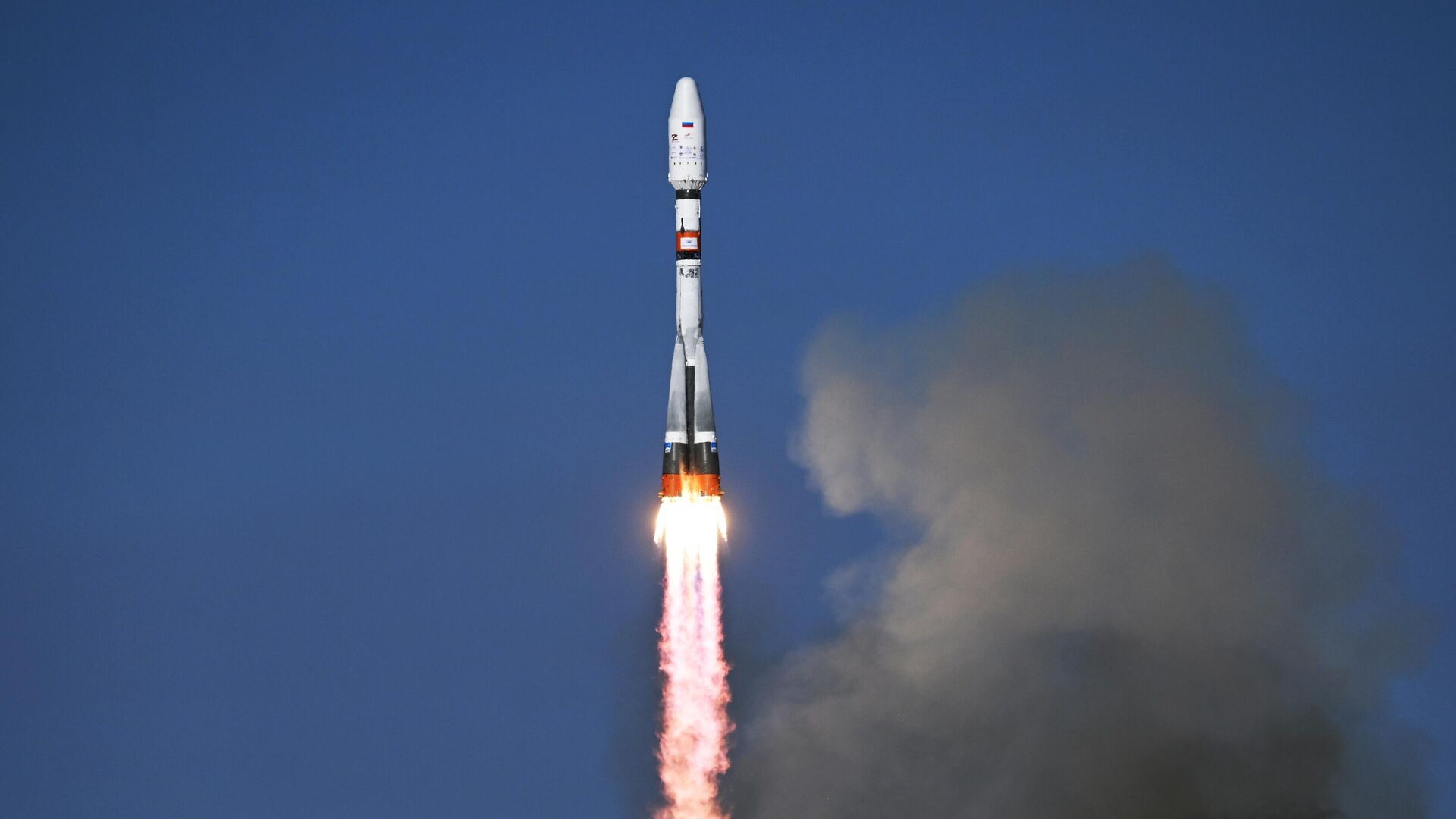 Запуск ракеты Союз-2.1б с разгонным блоком Фрегат, гидрометеорологическим космическим аппаратом Метеор-М и 17 российскими и одним иранским малыми спутниками с космодрома Восточный - РИА Новости, 1920, 05.04.2024