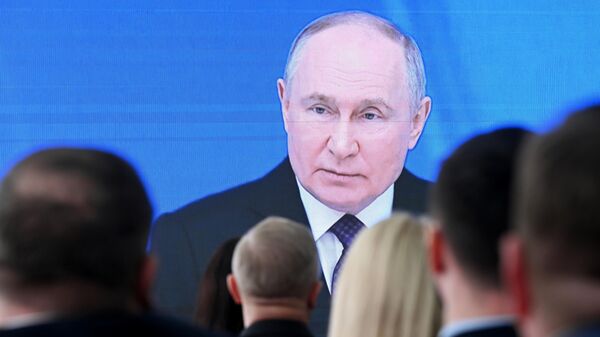 Трансляция ежегодного послания президента РФ Владимира Путина к Федеральному Собранию