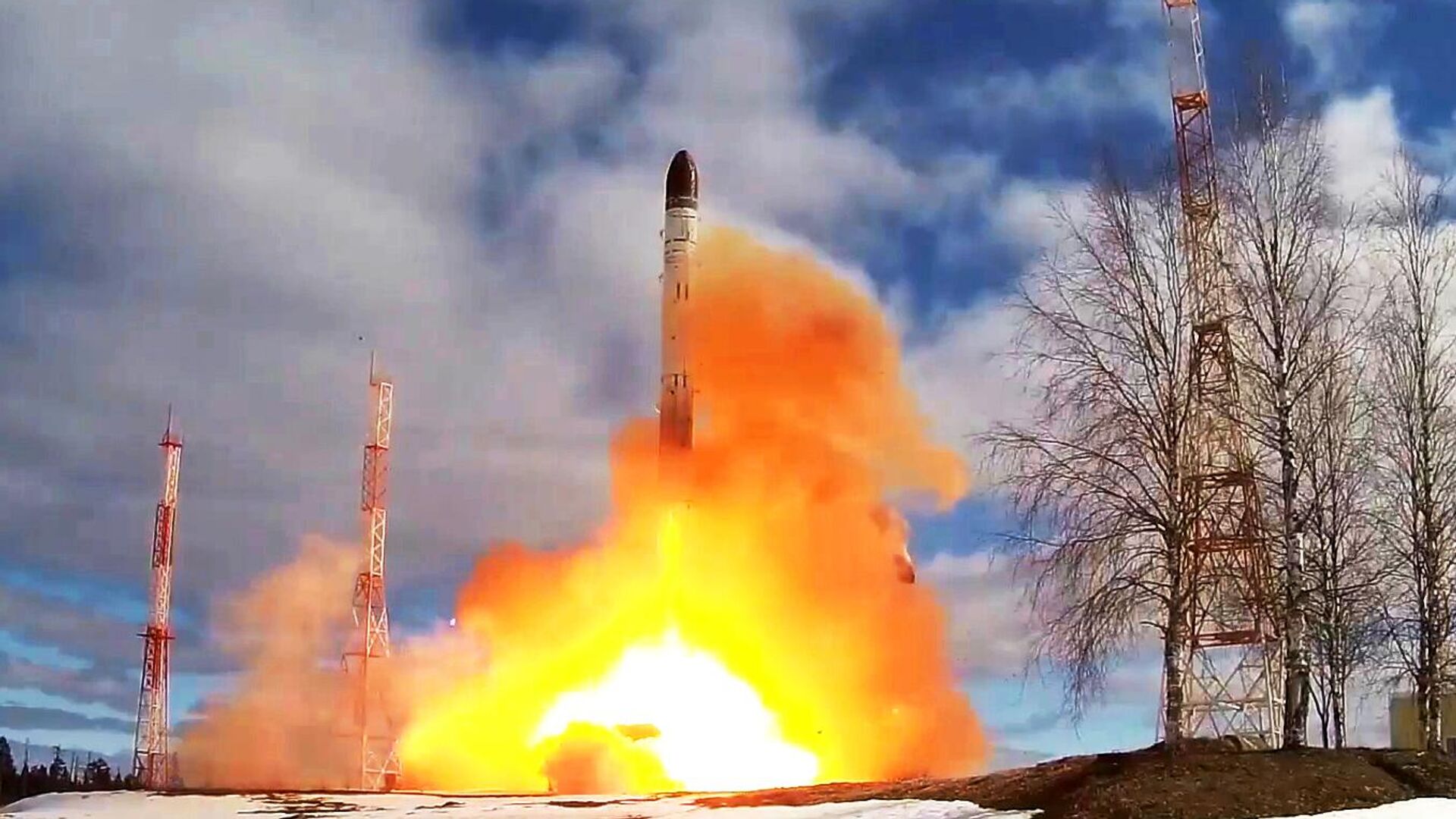 Запуск межконтинентальной баллистической ракеты стационарного базирования Сармат - РИА Новости, 1920, 29.02.2024