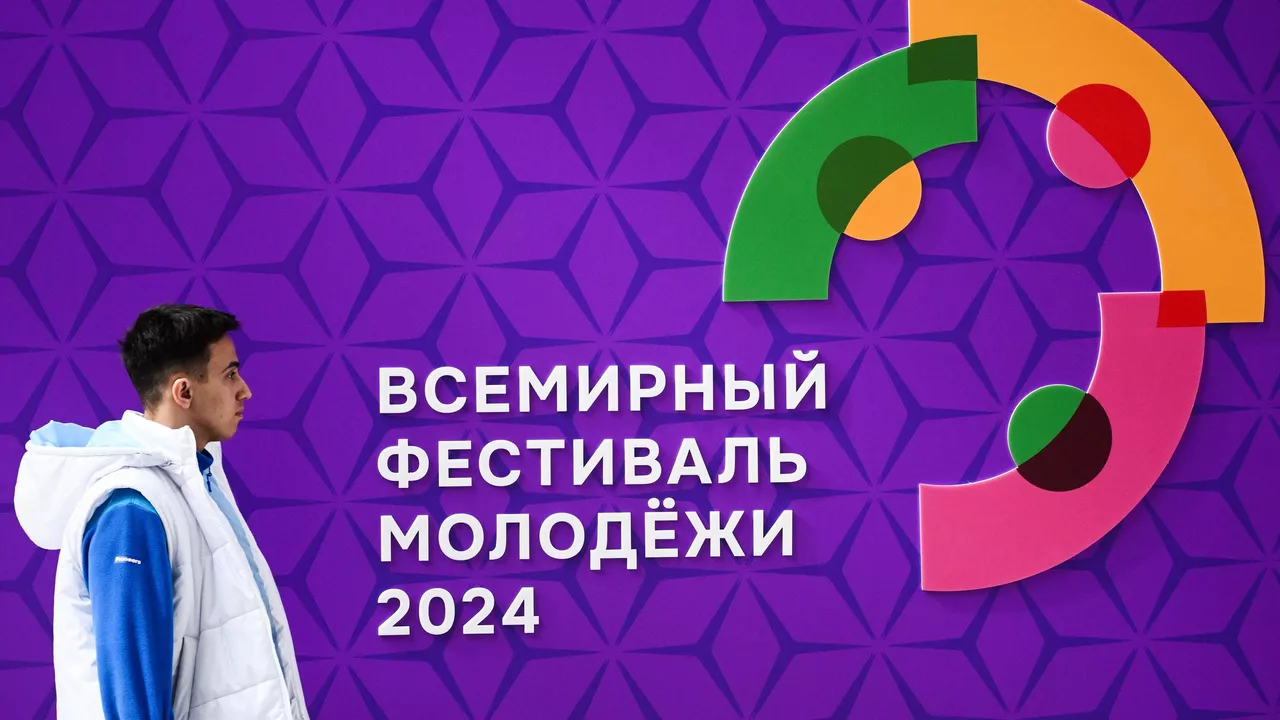 Более тысячи лучших проводников поездов обслуживают гостей ВФМ - РИА  Новости, 01.03.2024