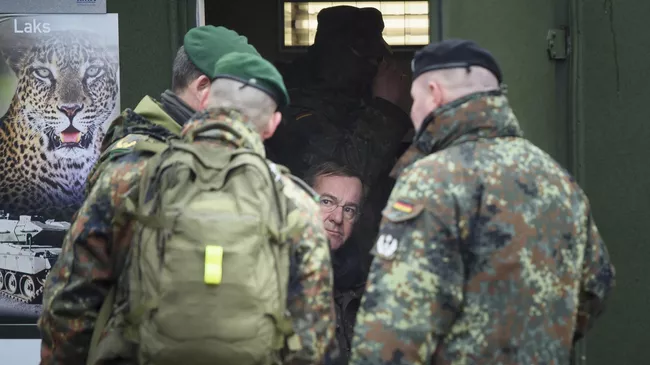 Министр обороны Германии Борис Писториус на полигоне немецких вооруженных сил Бундесвера