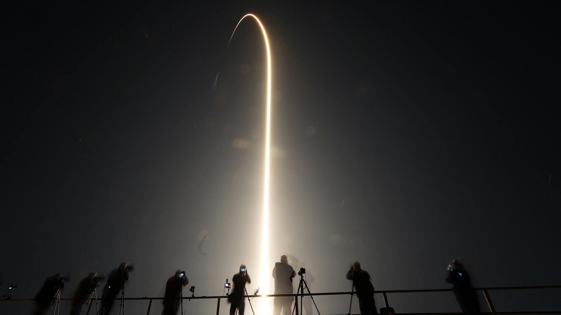 Ракета-носитель Falcon 9 стартовала во Флориде с космическим кораблем Crew Dragon с международным экипажем Crew 8 на МКС - РИА Новости, 1920, 04.03.2024