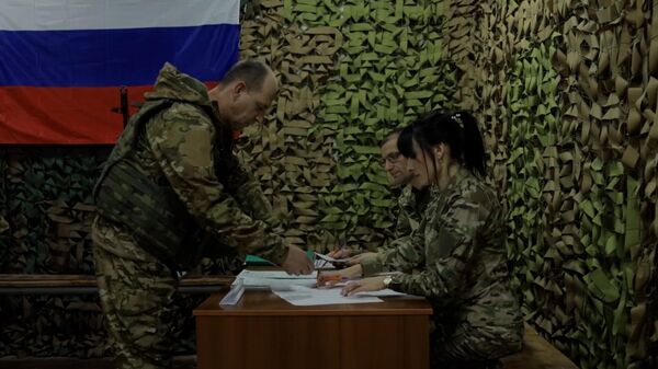 Российские военные на выборах главы государства на территории ДНР