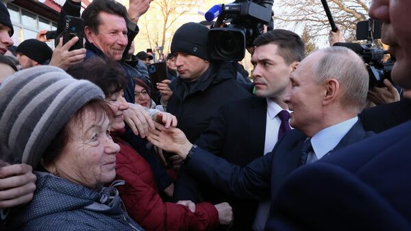 Путин встретился с жителями Солнечнодольска. Кадры из Ставропольского края