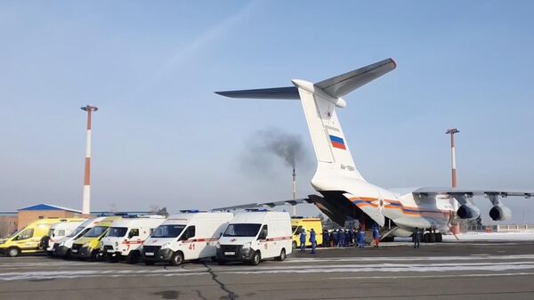Эвакуация пострадавших на пожаре на ТЭЦ бортом Ил-76 МЧС России из Тывы в Красноярск 