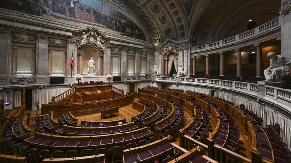 Зал в парламенте Португалии в Лиссабоне 
