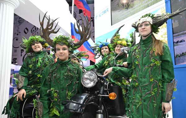 Открытие экспозиции к десятой годовщине Русской весны на стенде Севастополя