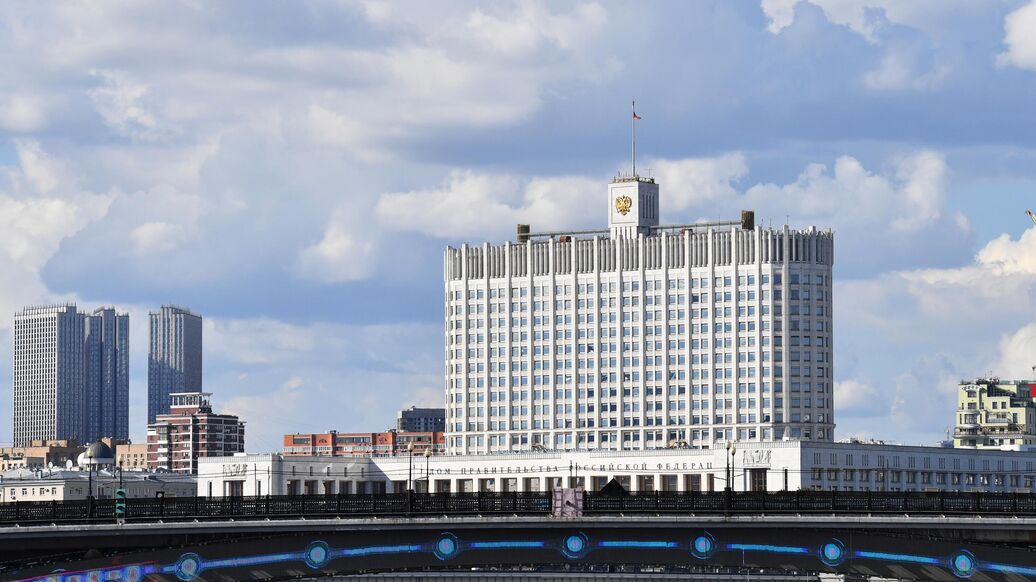 © РИА Новости / Наталья СеливерстоваПерейти в медиабанк<br>Дом правительства России. Архивное фото