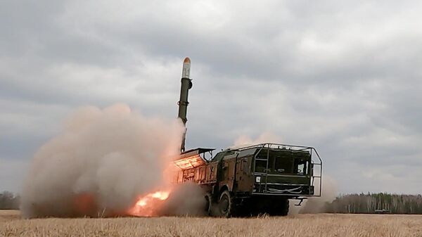 Удар оперативно-тактическим ракетным комплексом Искандер по объектам ВСУ