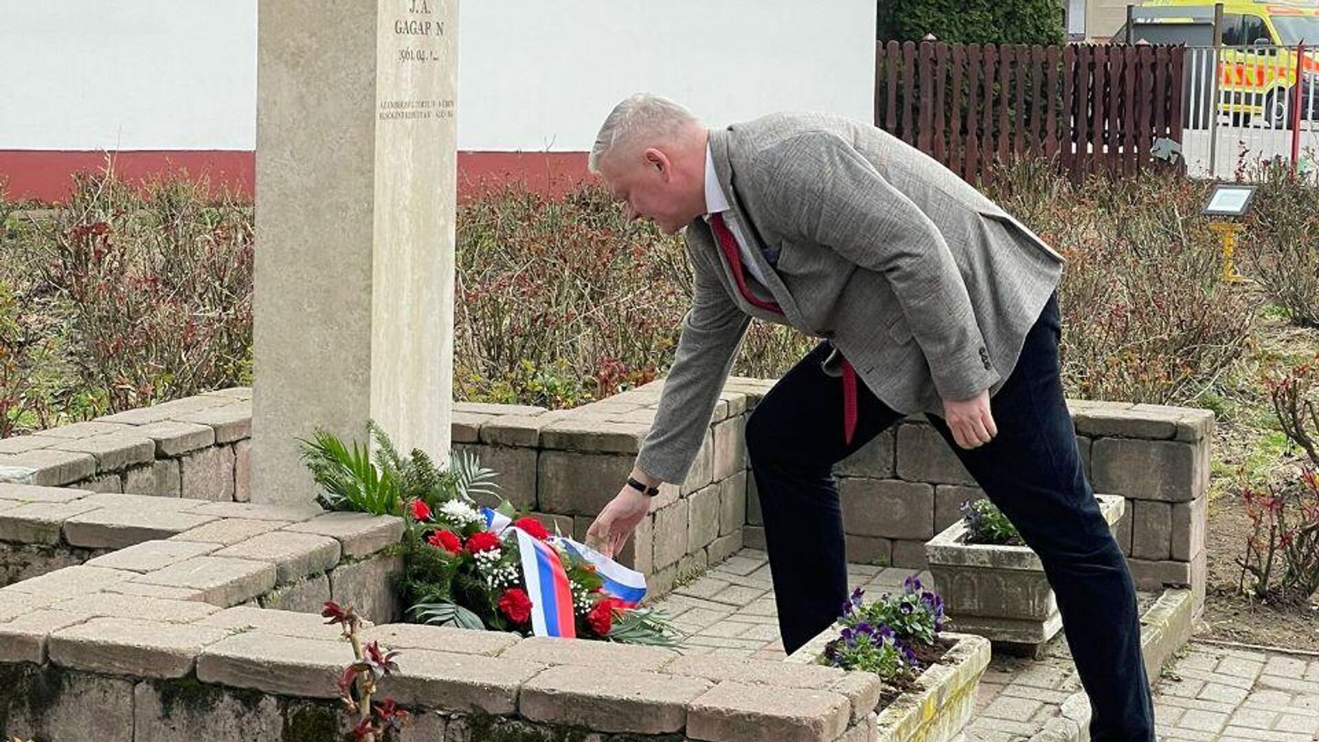 Торжественная церемония возложения венков к памятнику Ю.А.Гагарина в Дебрецене, Венгрия - РИА Новости, 1920, 09.03.2024