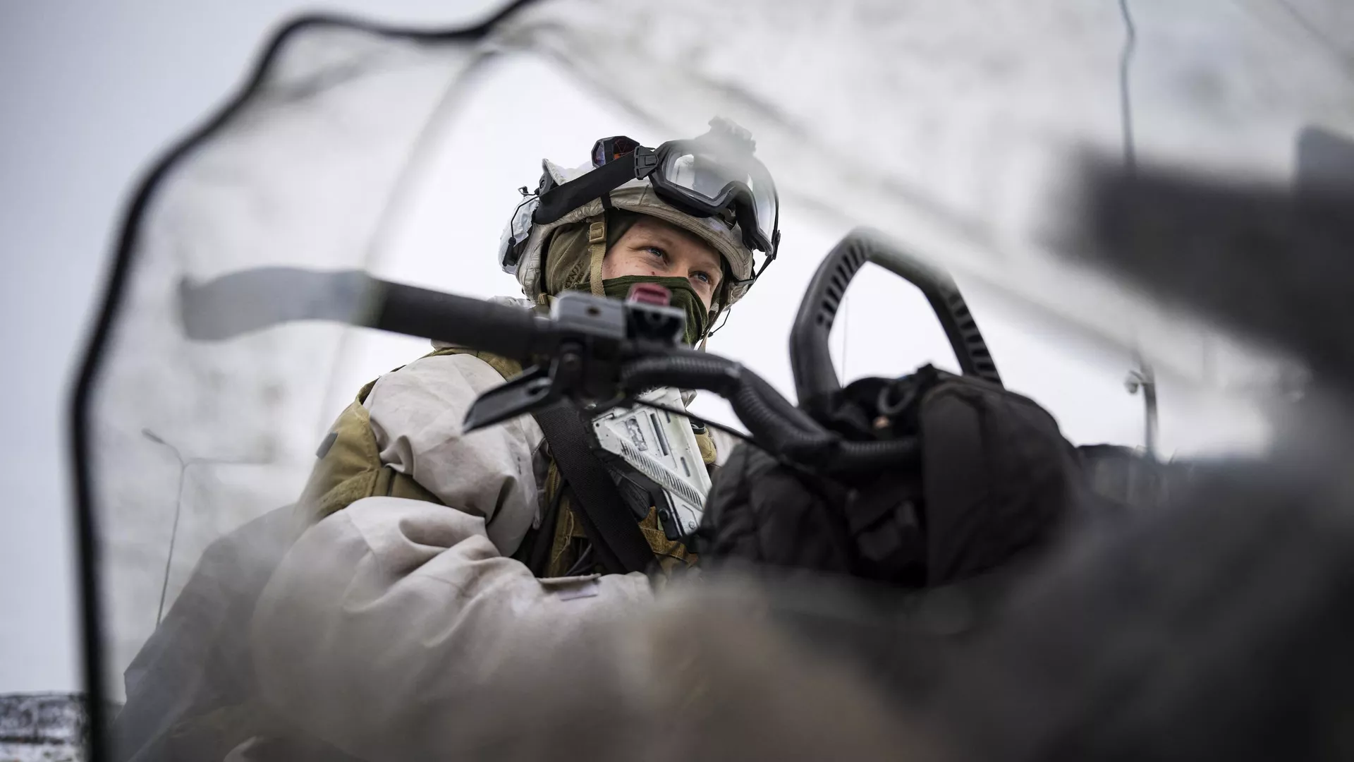 Ένας στρατιώτης κατά τη διάρκεια άσκησης του ΝΑΤΟ - RIA Novosti, 1920, 03/10/2024