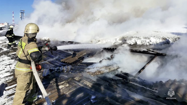 Место пожара на автомойке в Сургуте. 11 марта 2024