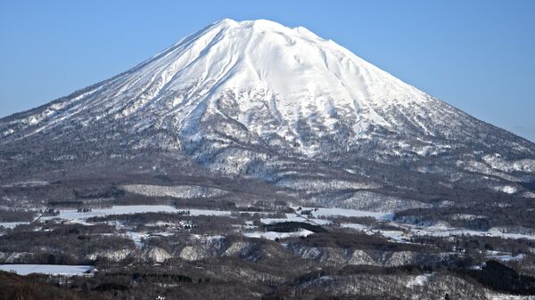 Гора Ётэй на японском острове Хоккайдо