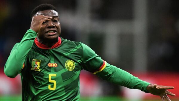 Игрок сборной Камеруна Нуу Толо 