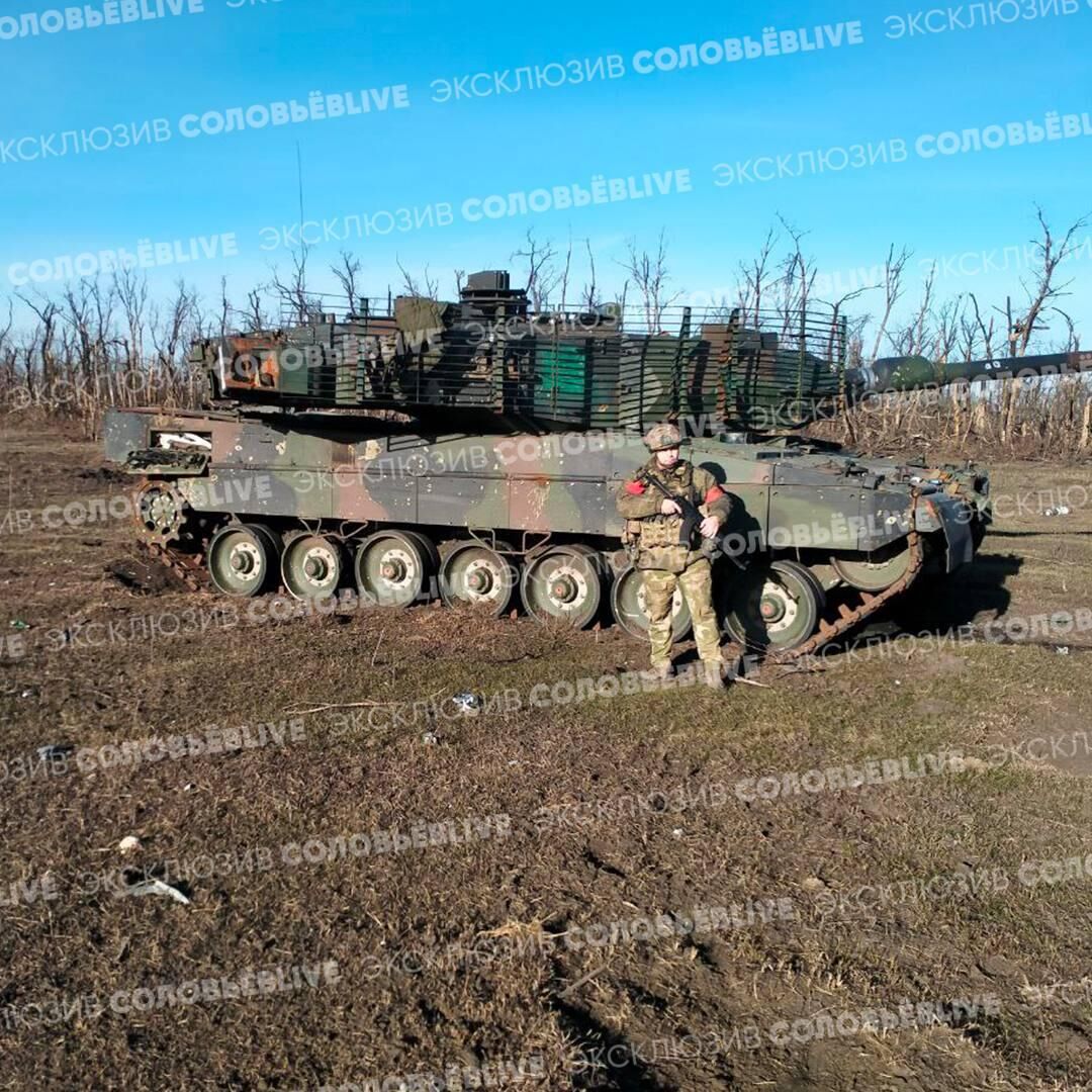 Подбитый и брошенный немецкий Leopard 2A6  - РИА Новости, 1920, 10.06.2024