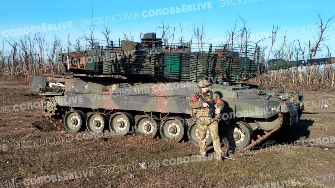 Подбитый и брошенный немецкий Leopard 2A6  - РИА Новости, 1920, 02.04.2024