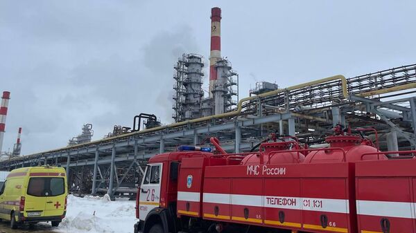 Объект топливно-энергетического комплекса в Кстовской промзоне в Нижегородской области после атаки беспилотника. 12 марта 2024