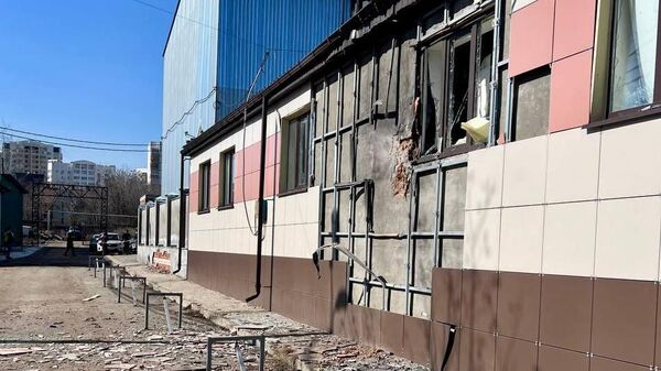 Торговый объект, поврежденный в результате атаки БПЛА в Белгороде. 12 марта 2024