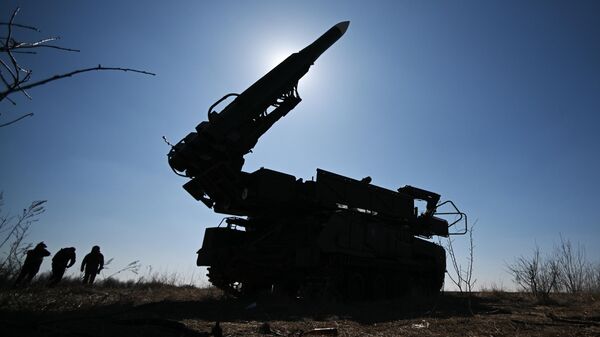 Силы ПВО отражают атаку на Белгород, уничтожены несколько целей