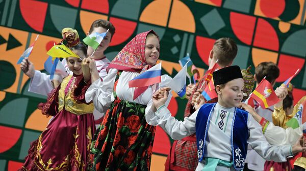 Старт Всероссийской детской Фольклориады на выставке-форуме Россиия