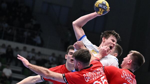 Российские гандболисты обыграли белорусов в первом товарищеском матче