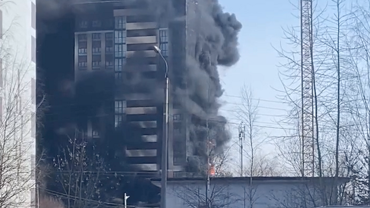 В Твери вспыхнул пожар в строящемся многоквартирном доме - РИА Новости,  14.03.2024