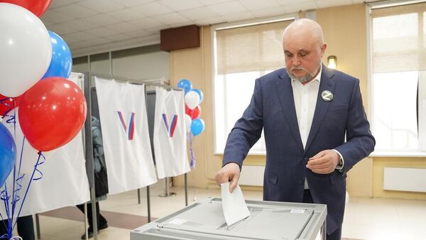 Губернатор Кемеровской области Сергей Цивилев проголосовал на выборах президента Российской Федерации