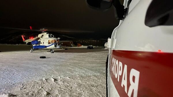 Вертолет Авиация Колымы, который спас пострадавших при жесткой посадке Ми-8