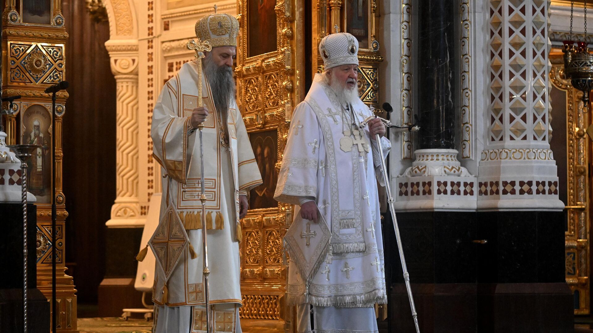 Патриарх Сербский Порфирий и Святейший Патриарх Московский и всея Руси Кирилл на отпевании епископа Моравичского Антония - РИА Новости, 1920, 23.03.2024