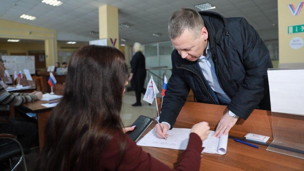 Ярославский губернатор проголосовал на выборах президента - РИА Новости,  16.03.2024