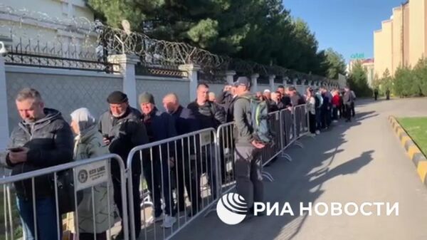 Избирательный участок на выборах президента России в Душанбе