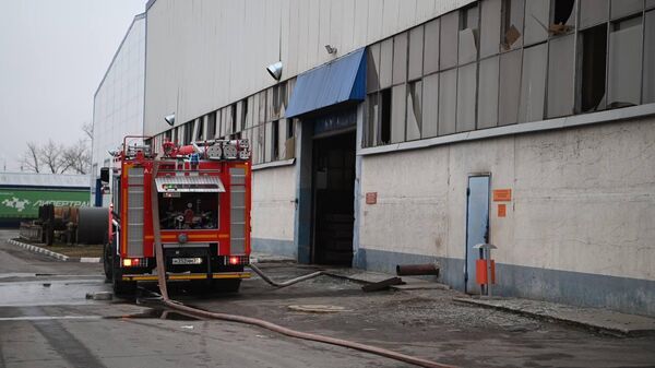 Место происшествия, где в результате обстрела со стороны Украины пострадал сотрудник предприятия в Белгороде. 16 марта 2024