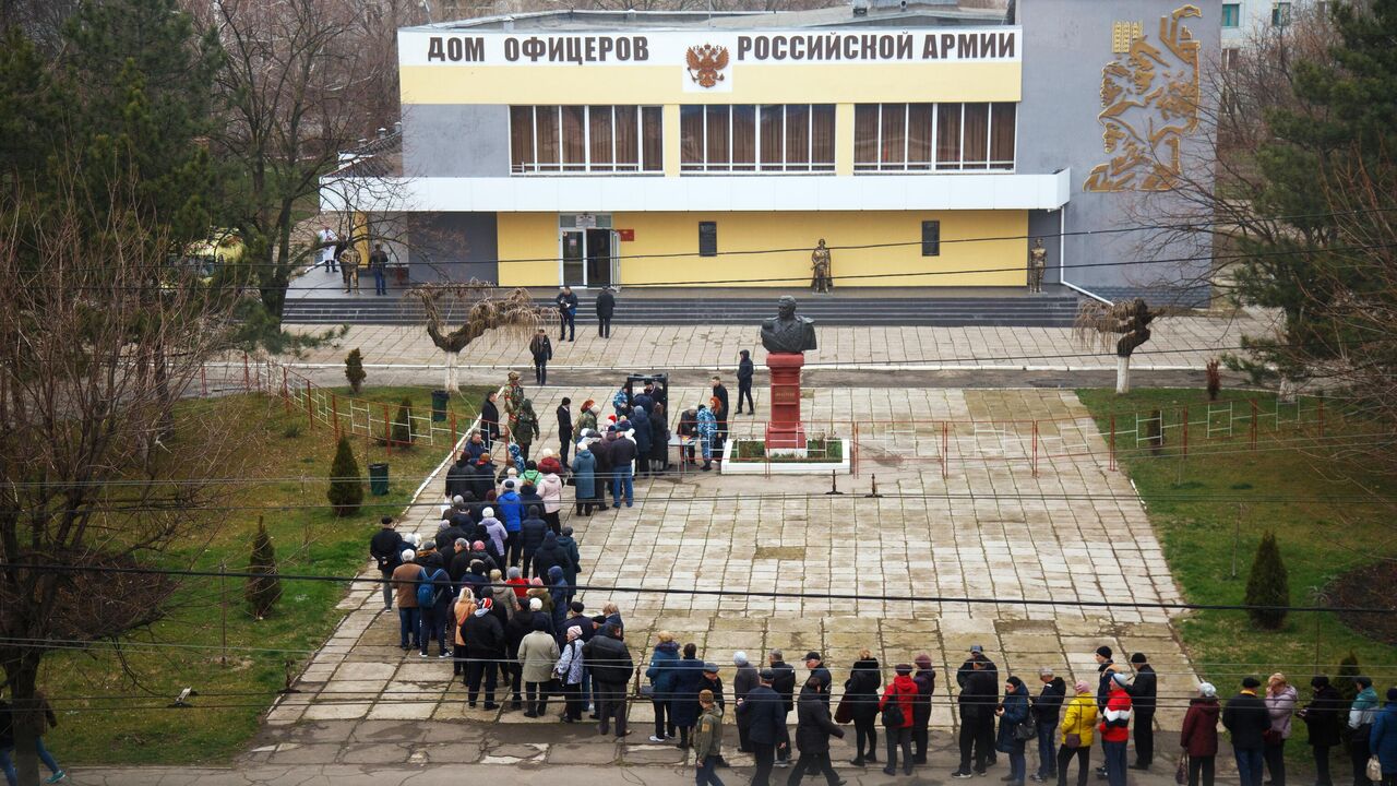 Голосование в посольстве России в Кишиневе возобновилось - РИА Новости,  17.03.2024