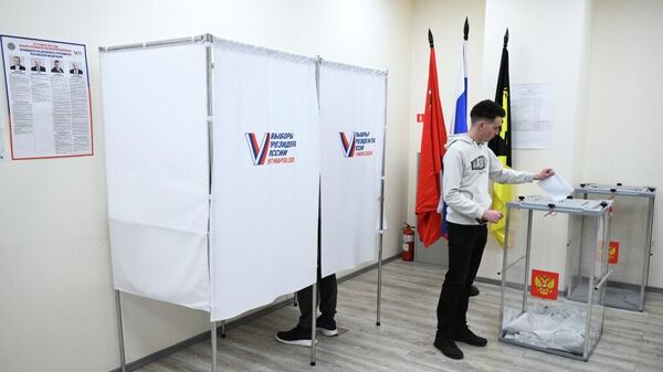 Избирательные участки закрываются в Москве по завершении президентских выборов