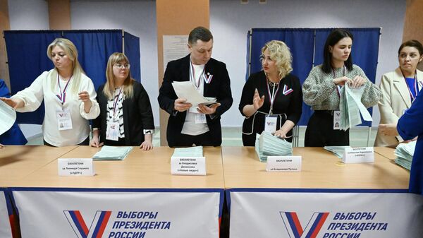 В Самаре, Саратове, Астрахани и Ижевске закрылись участки для голосования 