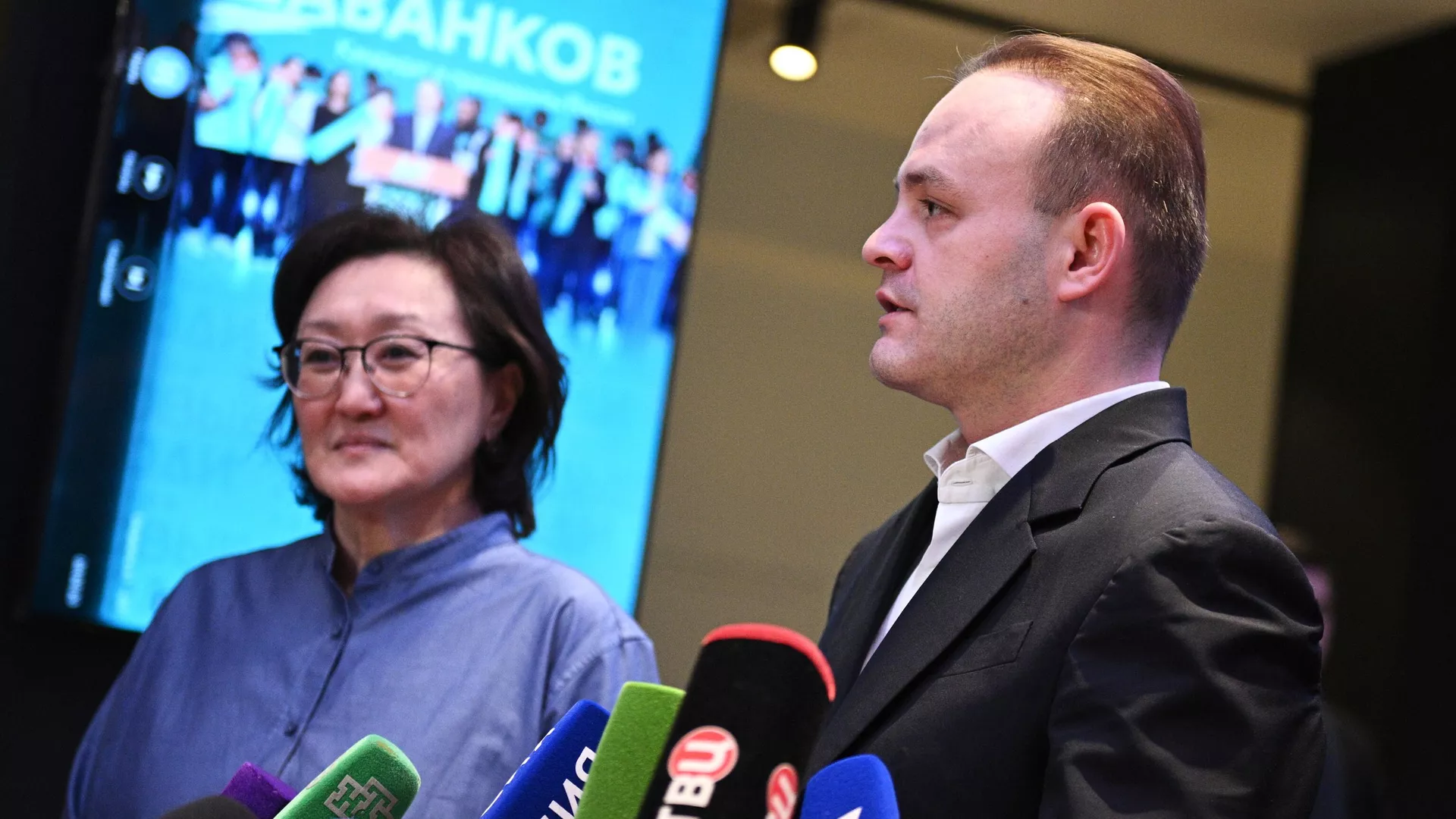 Кандидат в президенты РФ, заместитель председателя Государственной Думы РФ Владислав Даванков в своем предвыборном штабе в Москве - РИА Новости, 1920, 17.03.2024